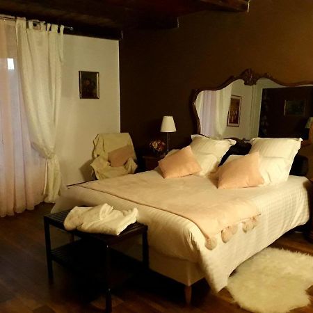 Bed And Breakfast "Le Moulin A Grains" Ménil-la-Horgne Exteriör bild