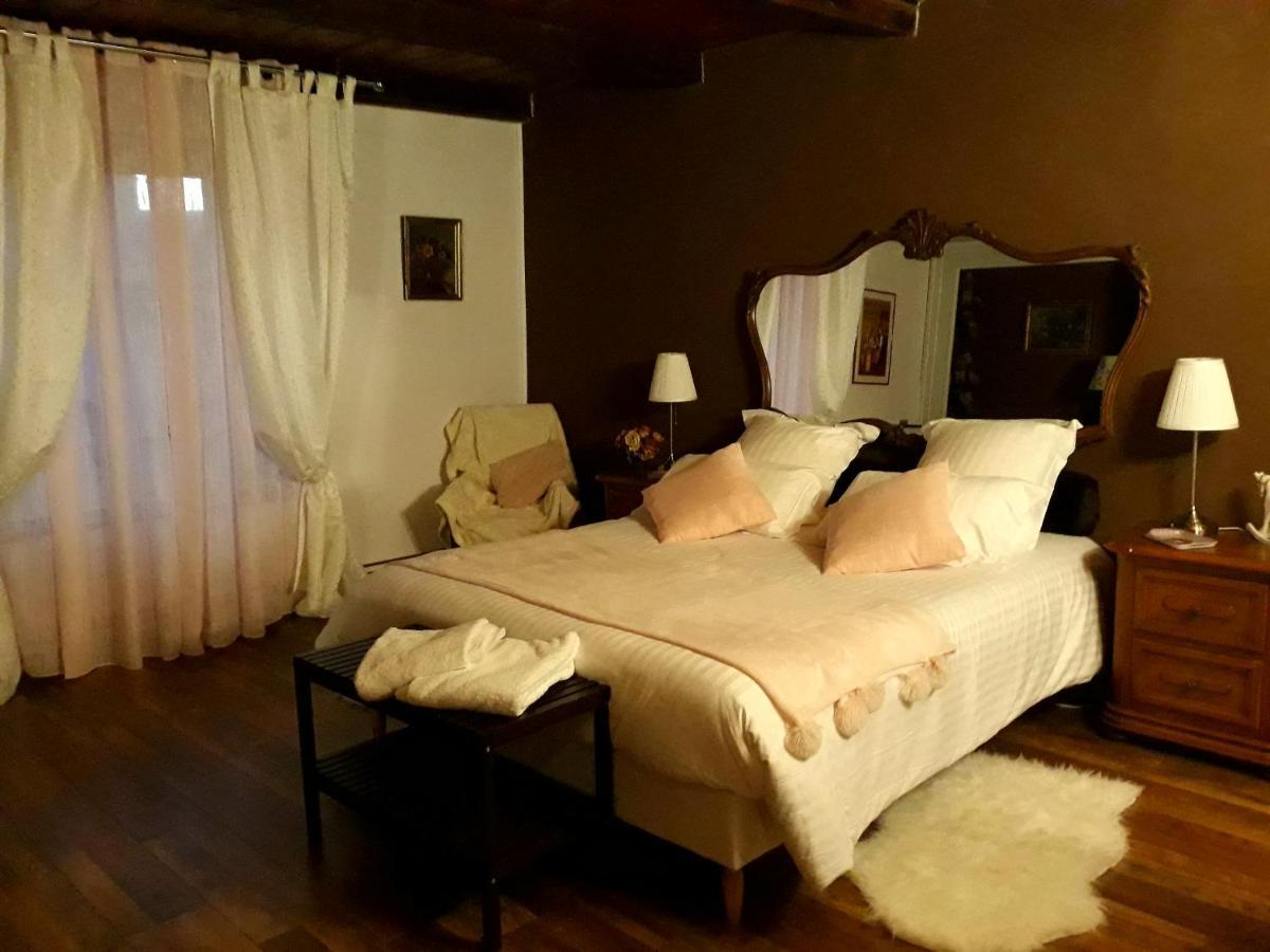 Bed And Breakfast "Le Moulin A Grains" Ménil-la-Horgne Exteriör bild